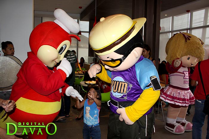 Blessing and Ribbon Cutting of Jollibee Puan b
