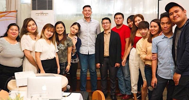 Davao Bloggers with SunLife Team