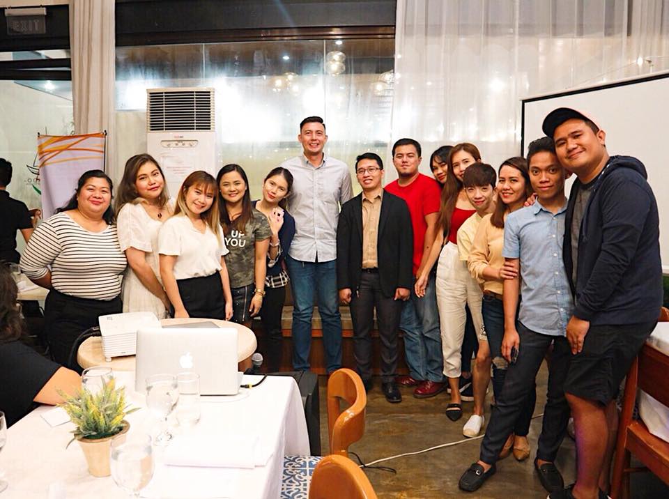 Davao Bloggers with SunLife Team