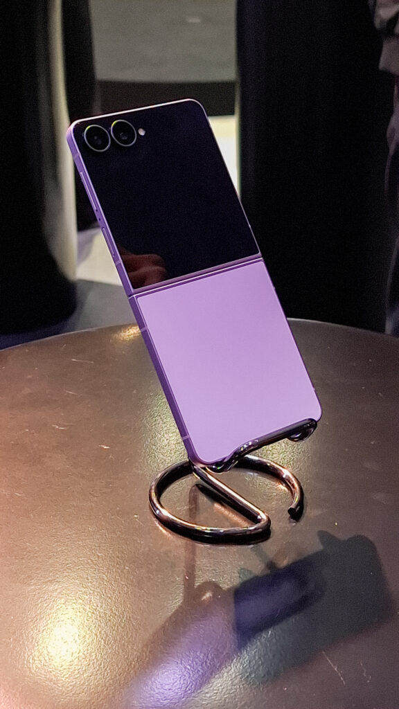 Samsung Galaxy Z Flip8
