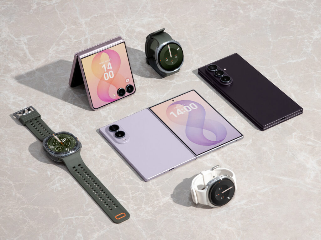 Samsung Galaxy Z8 Series with wearables