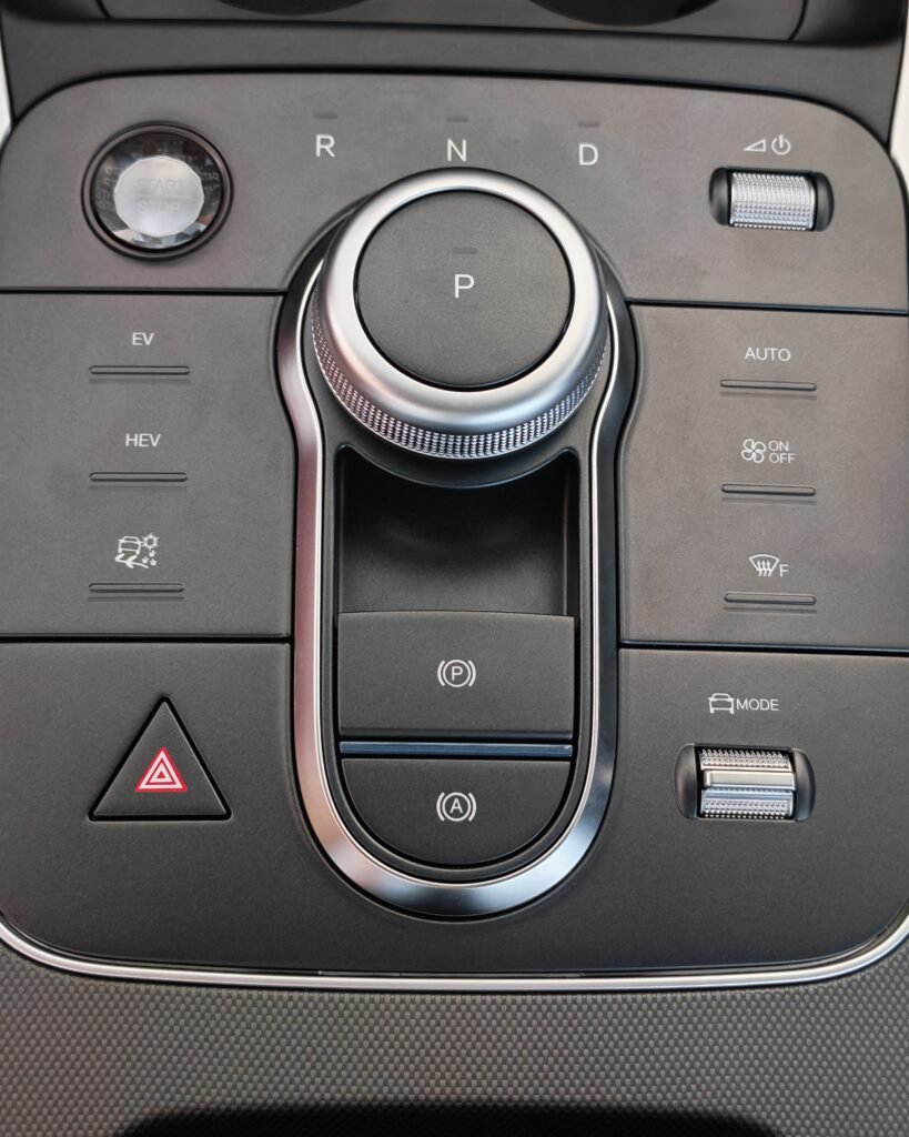 2025 BYD Seal 5 DM-i Controls