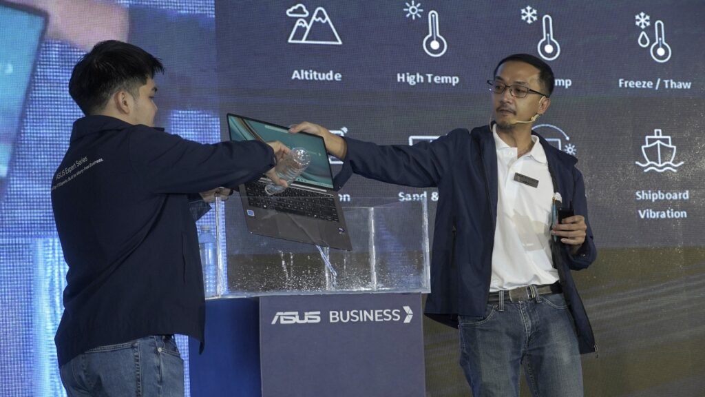 ASUS ExpertBook Ultra_ Flagship Business Laptop Lands in Cebu and Davao - ASUS ExpertBook Ultra Splash Test - DigitalDavao